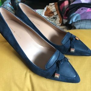 Brand new Tommy Hilfiger navy pumps 9.5